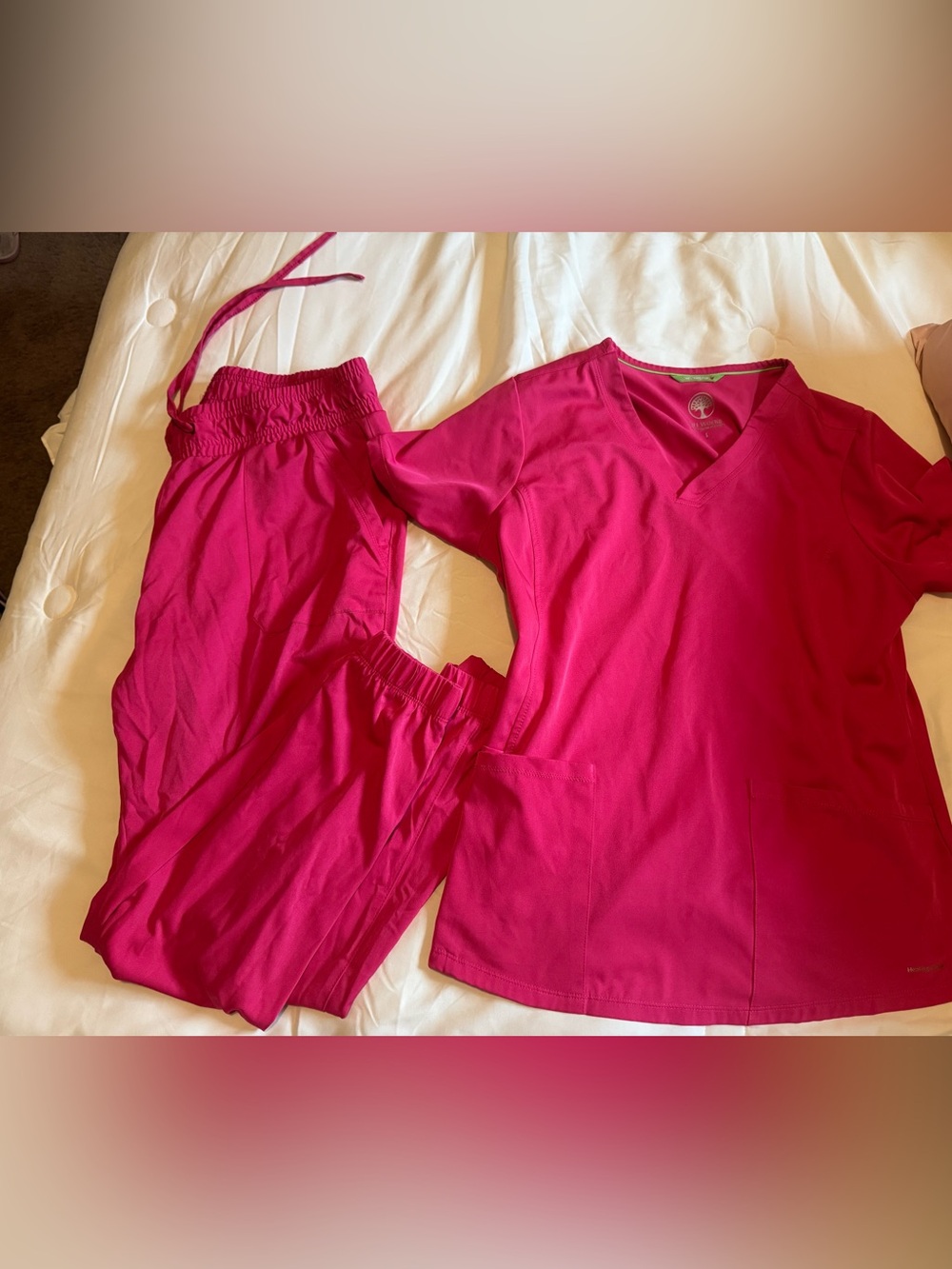 Women Healing Hands Top&Bottoms Set